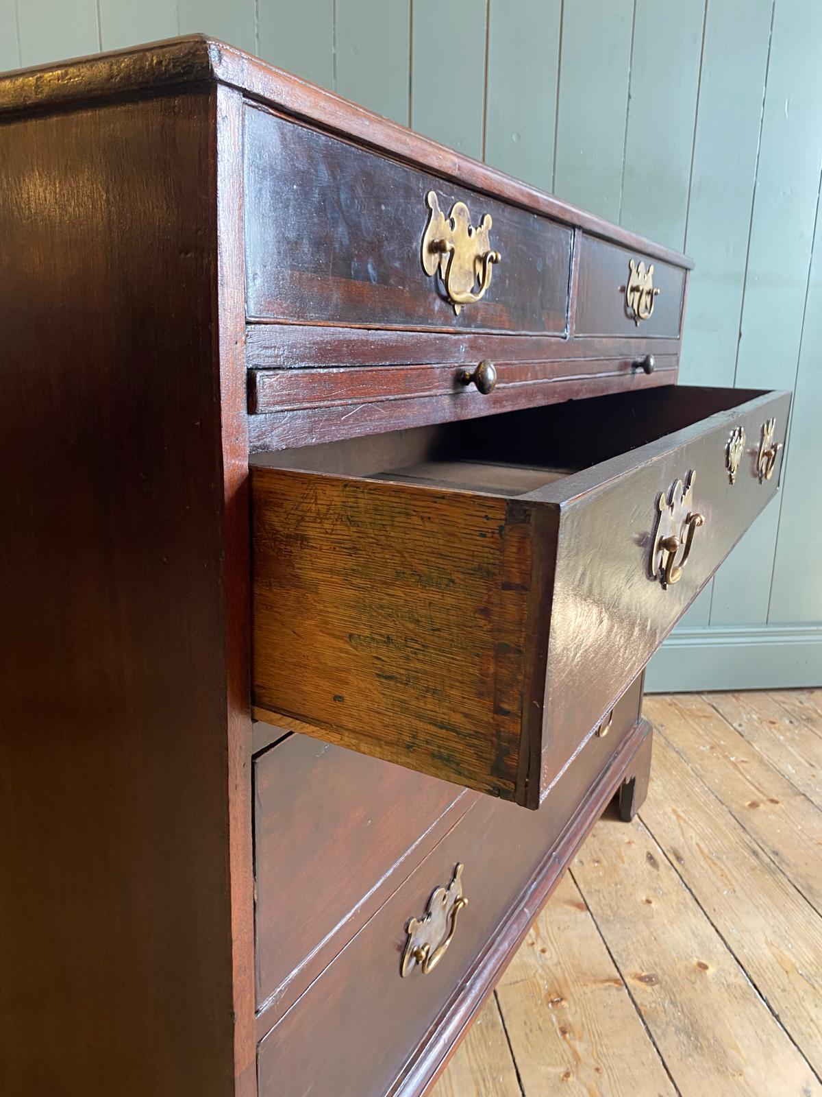 Georgian Chest of Drawers