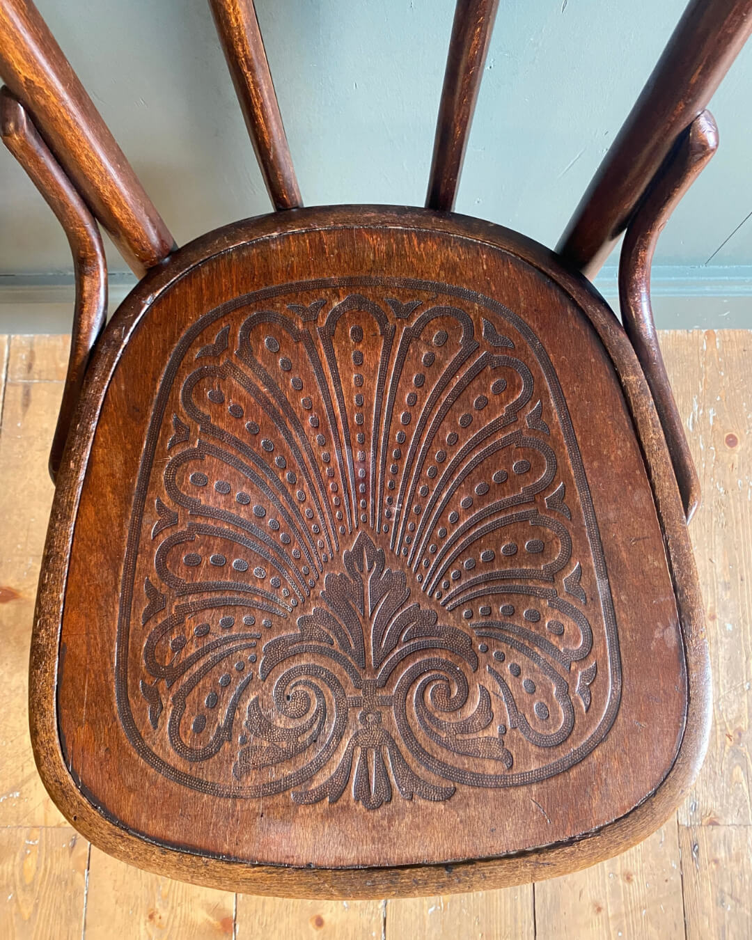 Set of 4 Thonet Bentwood Café Chairs c1910