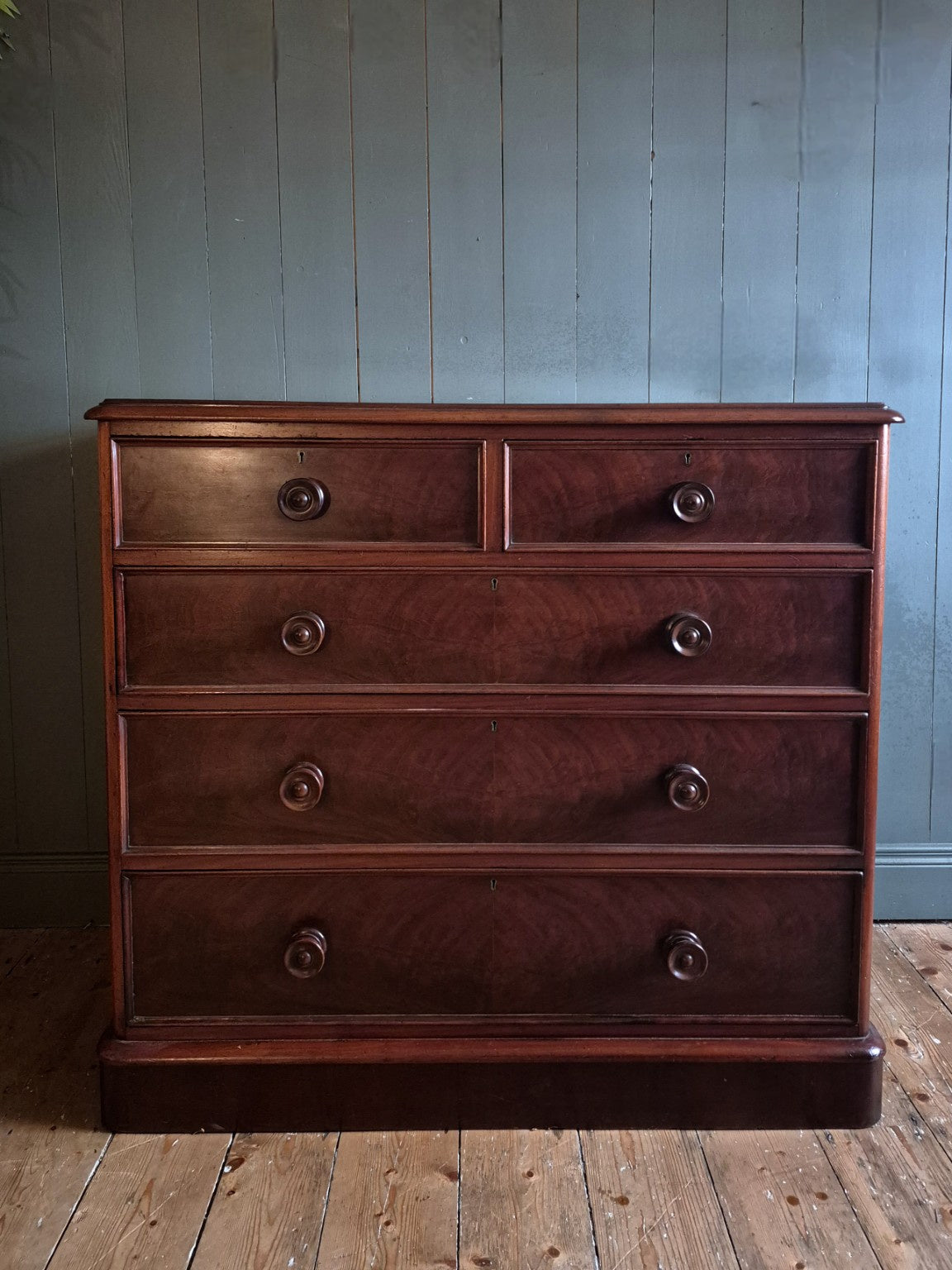 Victorian Mahogany Chest of Drawers