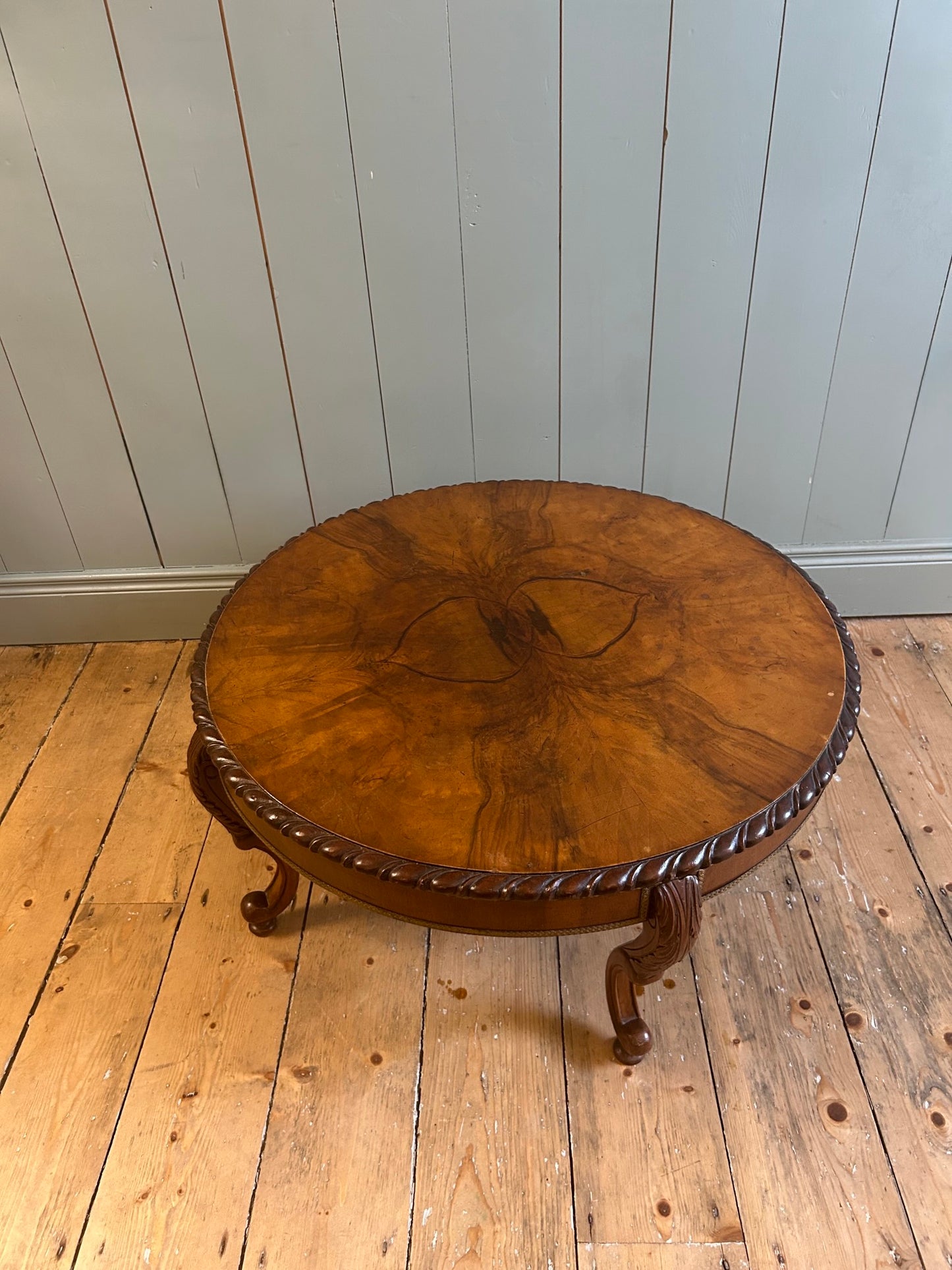 Edwardian Walnut Round Coffee Table