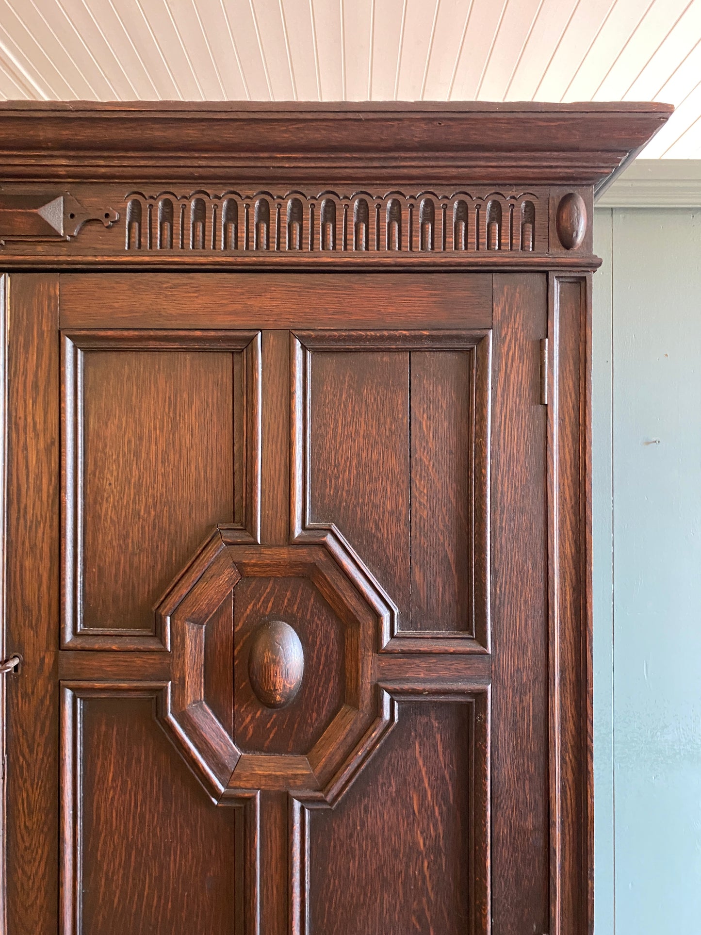 17th Century Oak Cupboard