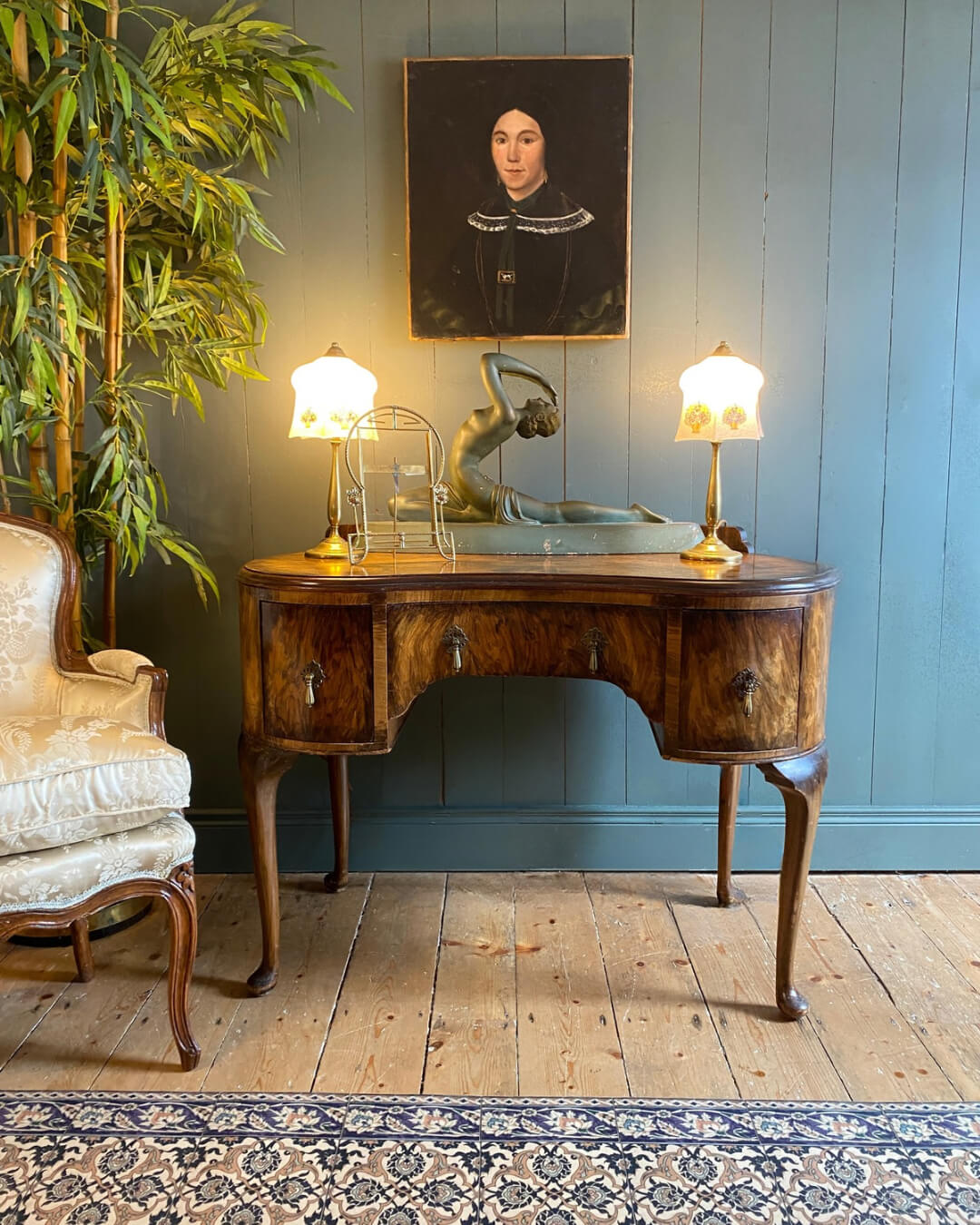1920s Burr Walnut Kidney Shaped Dressing Table