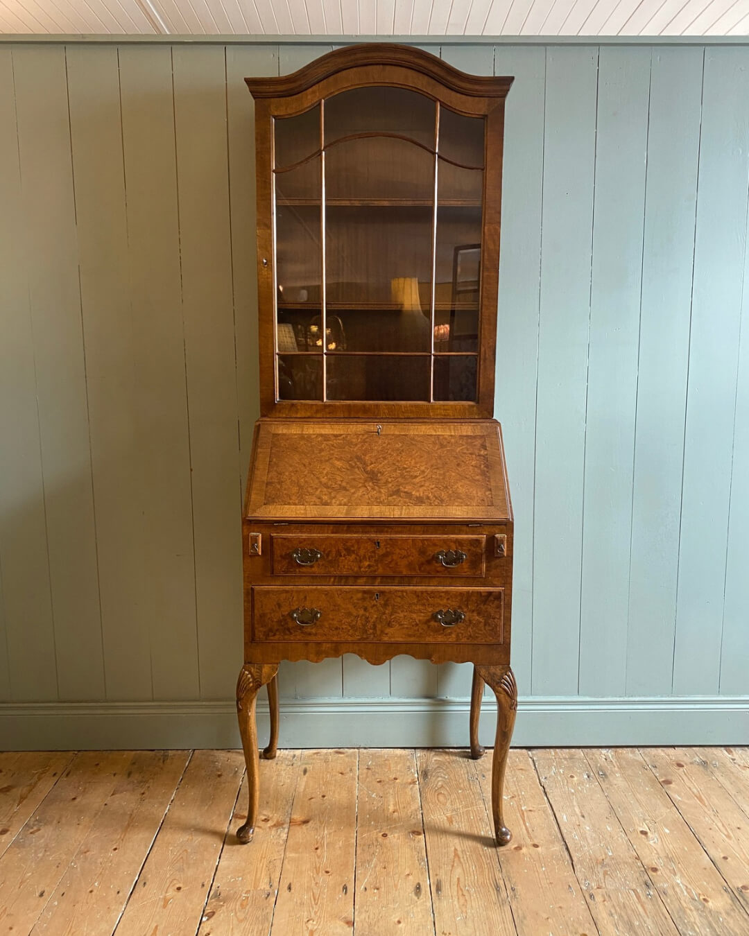 1930s Queen Anne Style Bureau/Bookcase