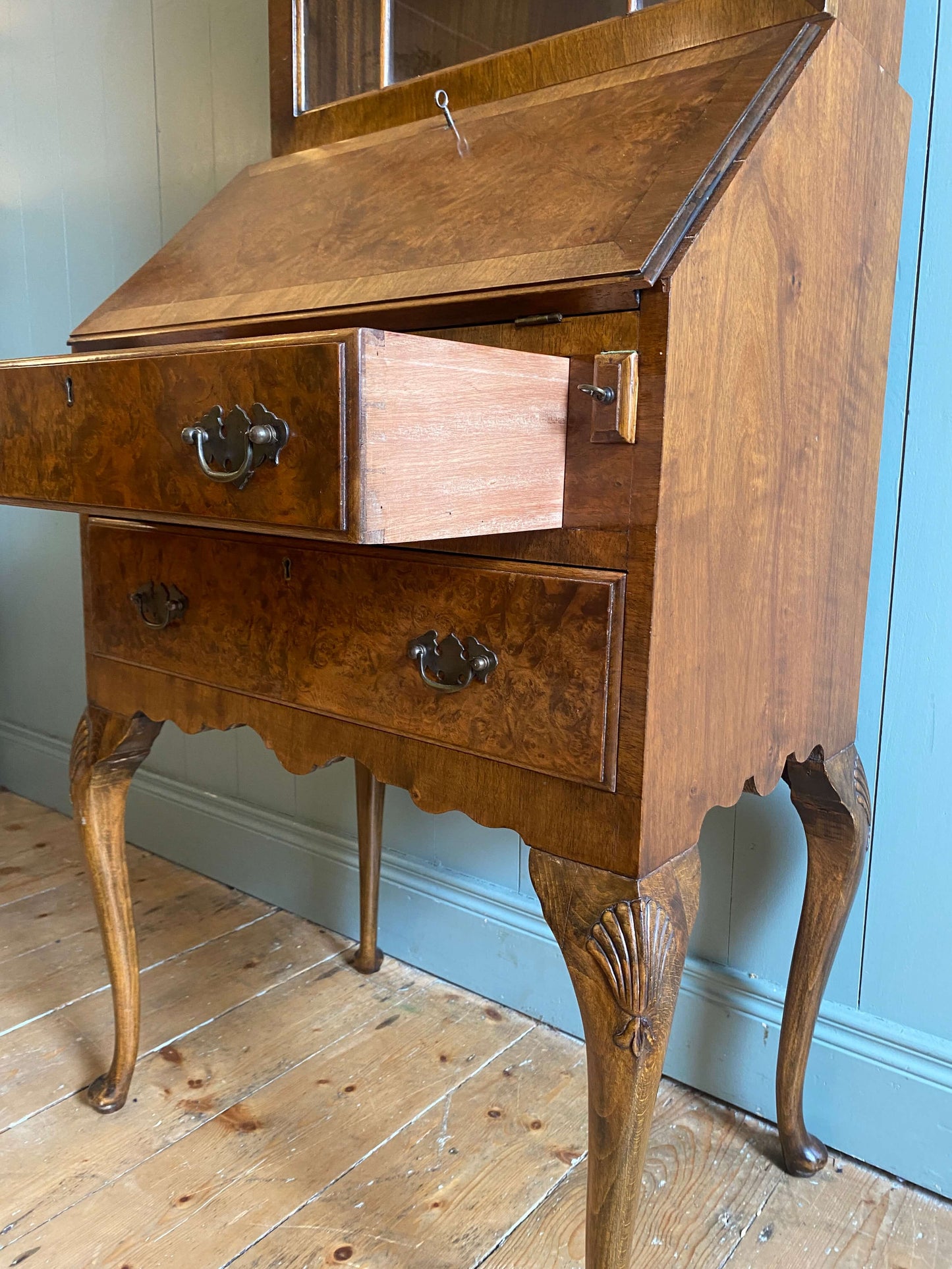 1930s Queen Anne Style Bureau/Bookcase