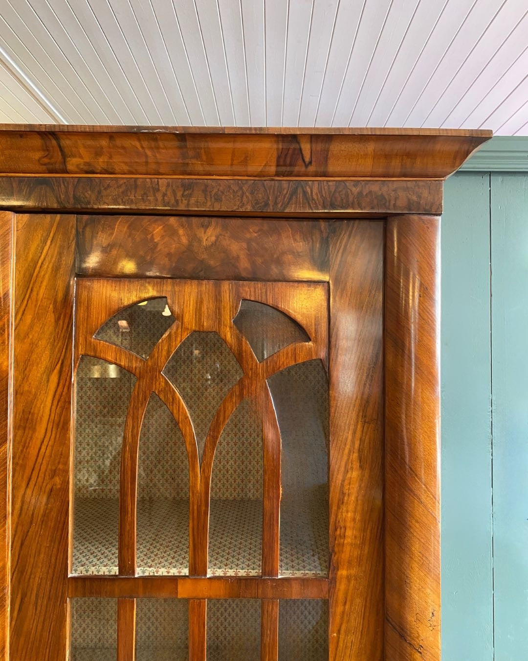 19th Century Biedermeier Walnut Veneer Vitrine