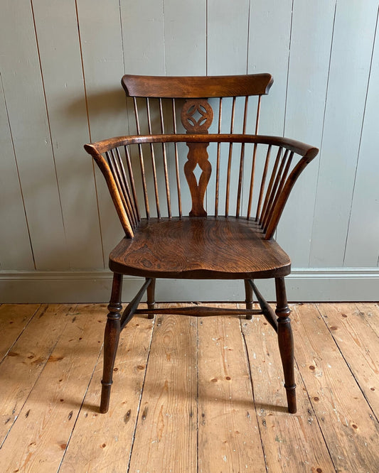19th Century Yew and Elm Windsor Armchair
