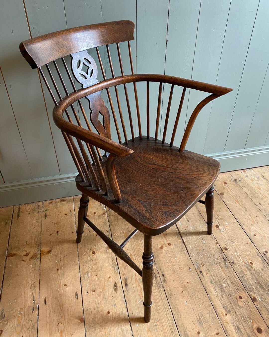 19th Century Yew and Elm Windsor Armchair