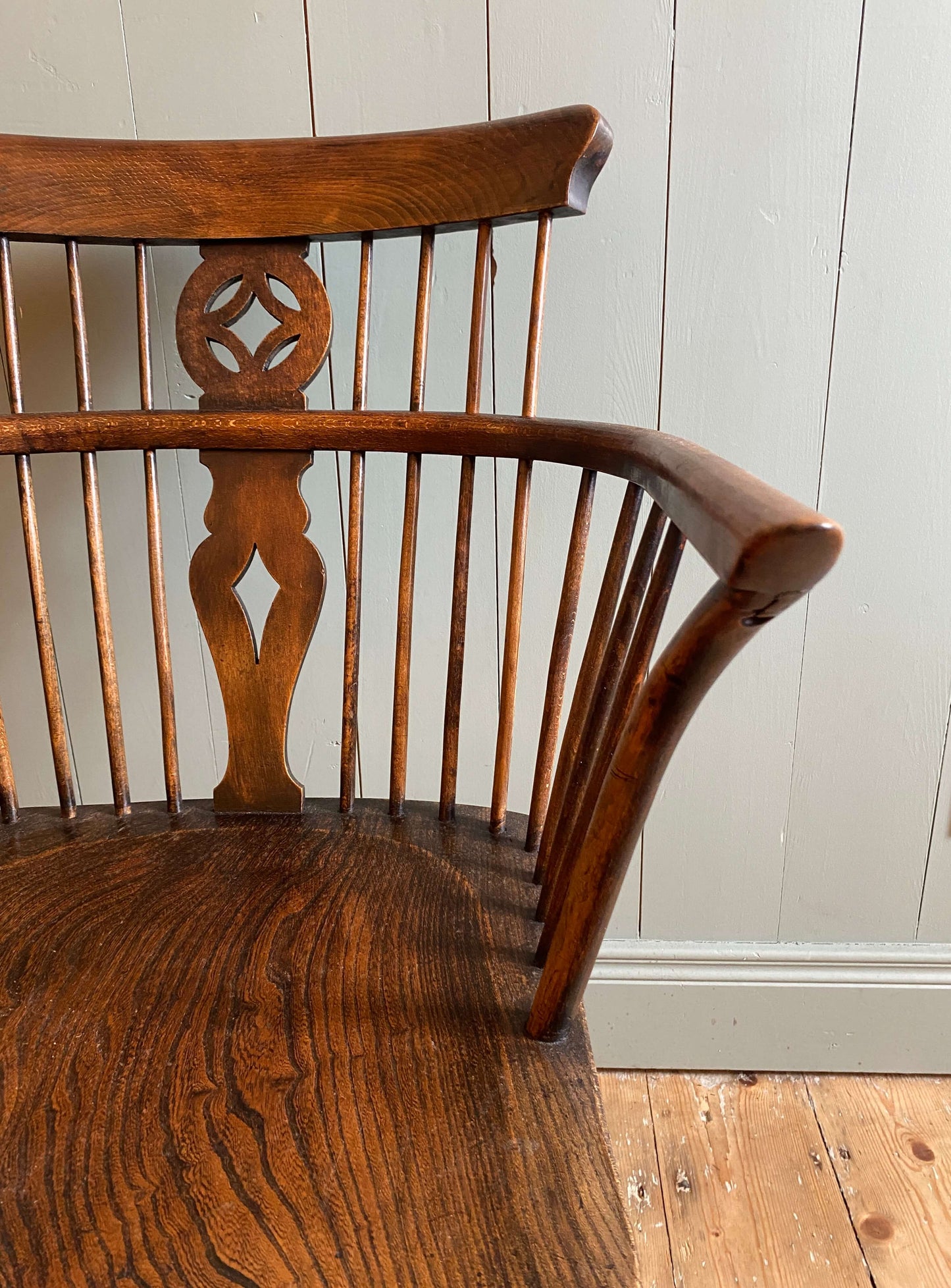 19th Century Yew and Elm Windsor Armchair