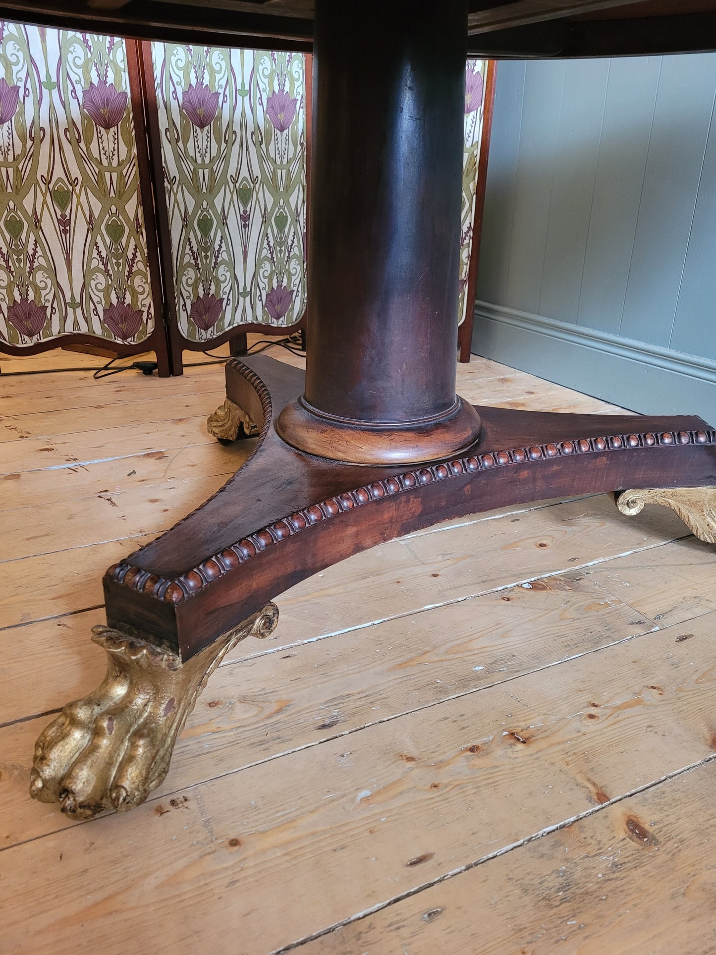 Victorian Mahogany Dining Table