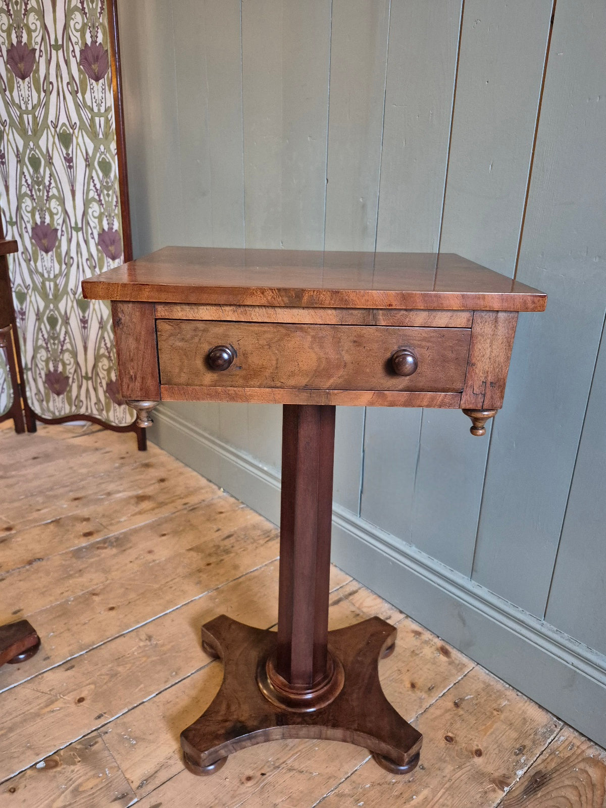 Victorian Pair of Pedestal Side Tables