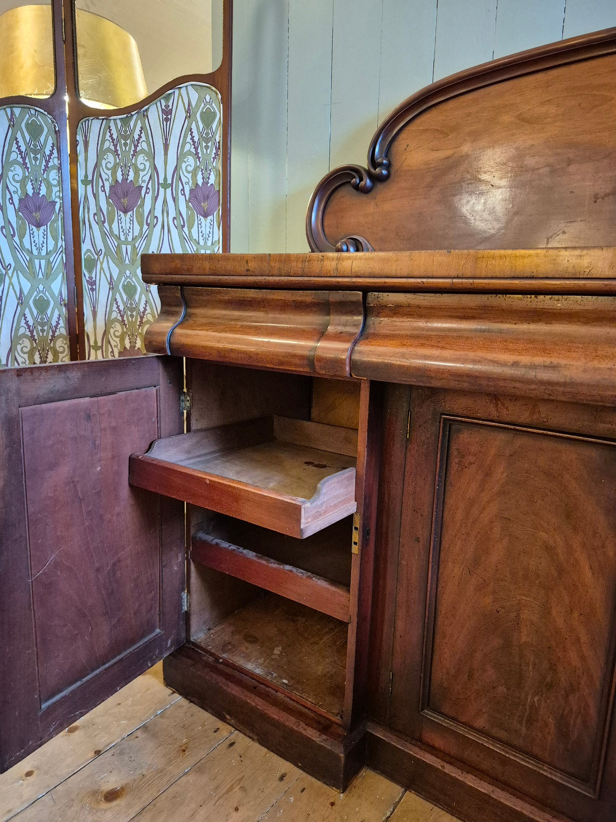 Victorian Mahogany Sideboard