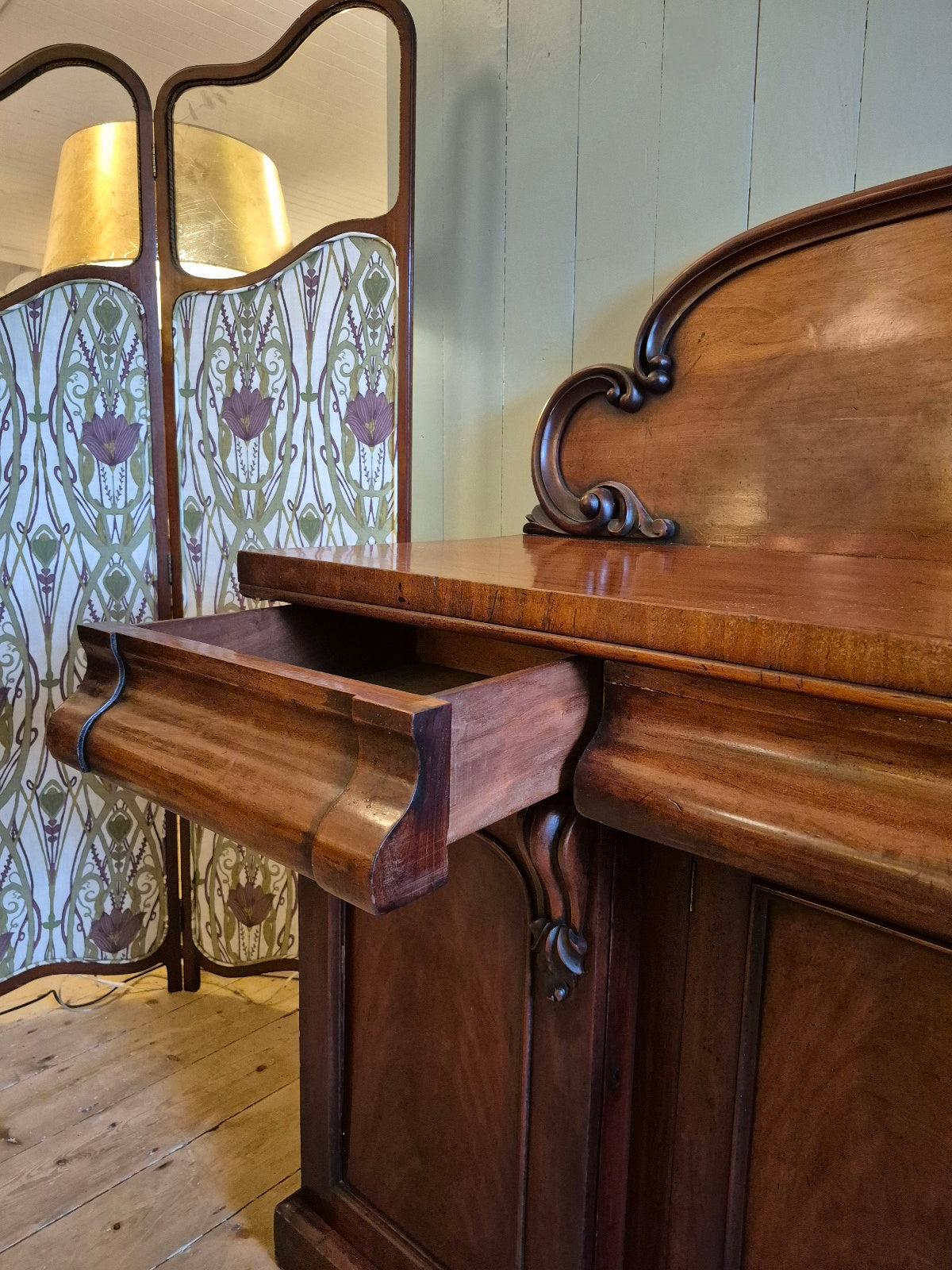 Victorian Mahogany Sideboard
