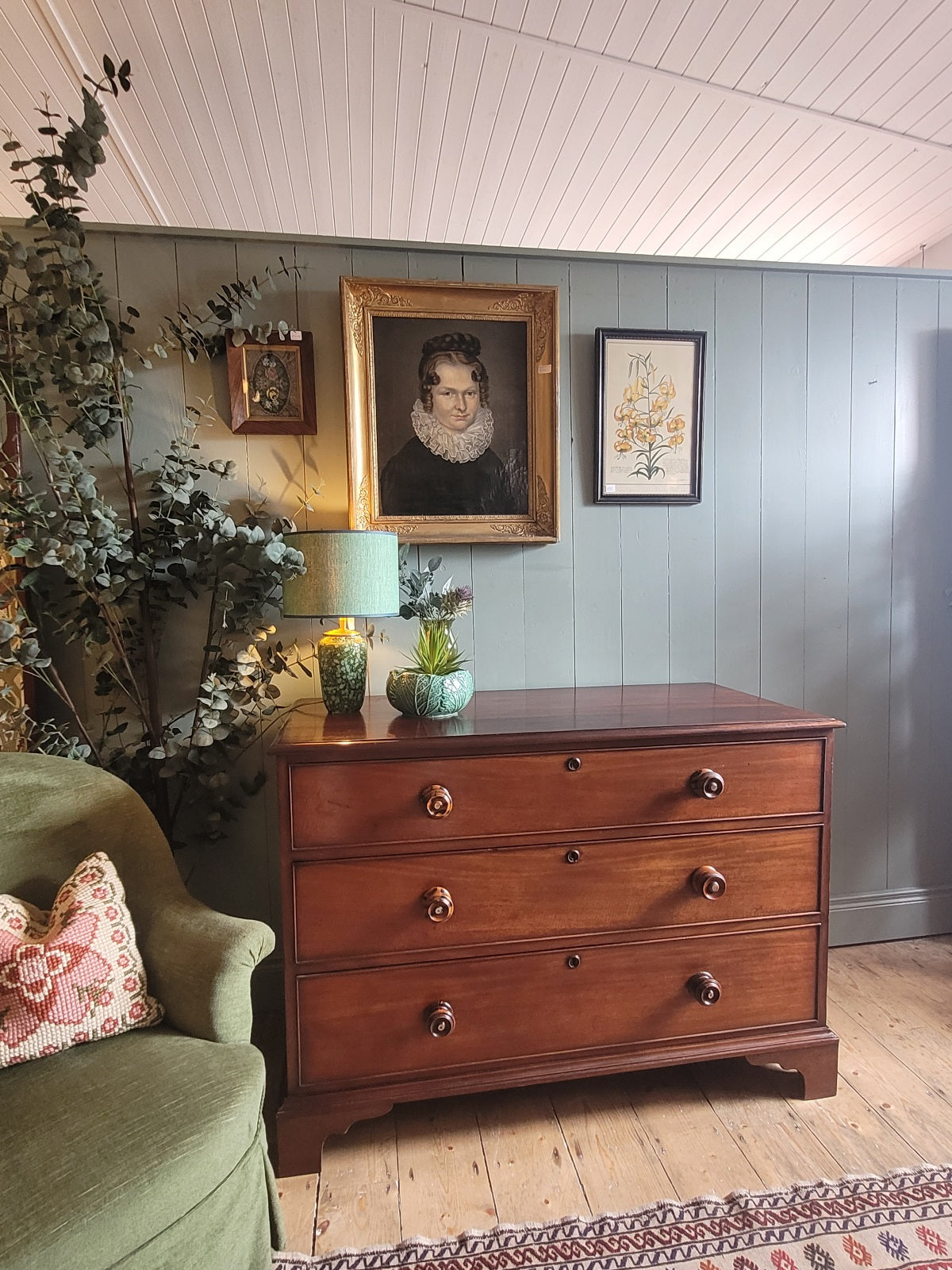 Late Victorian Chest of Drawers