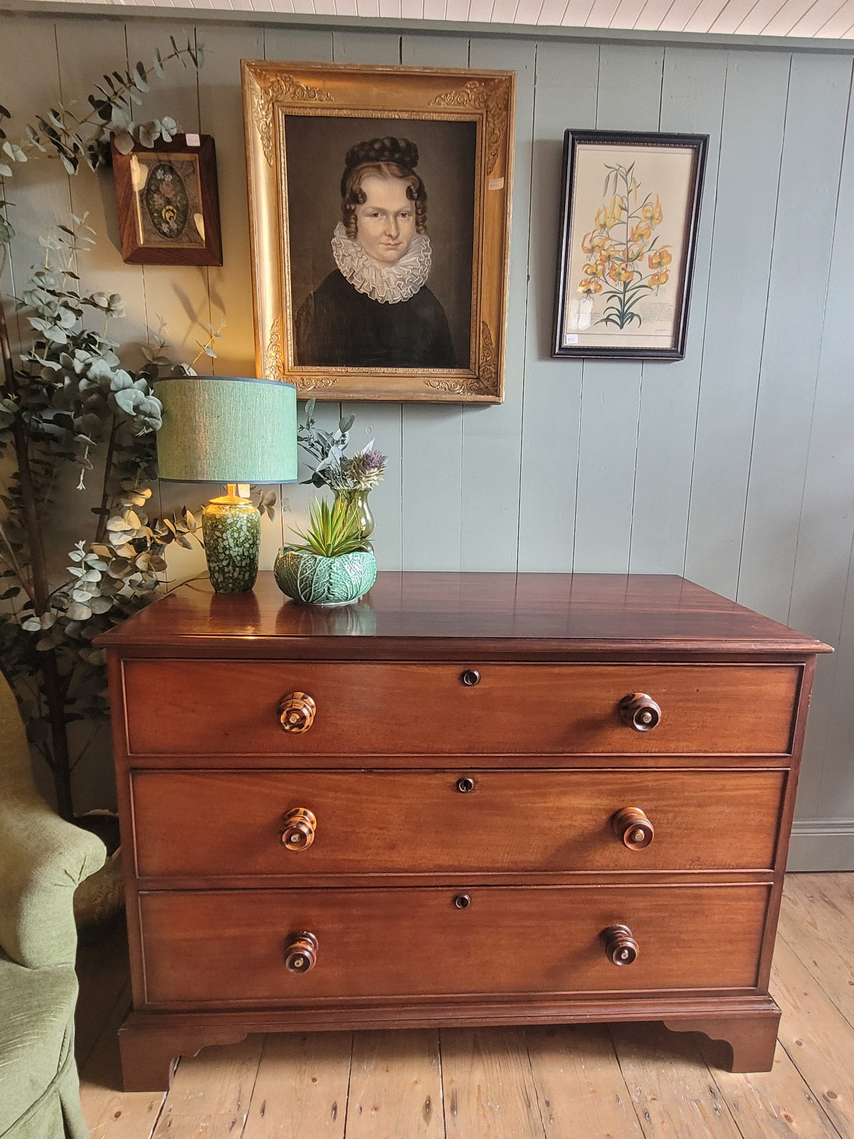 Late Victorian Chest of Drawers
