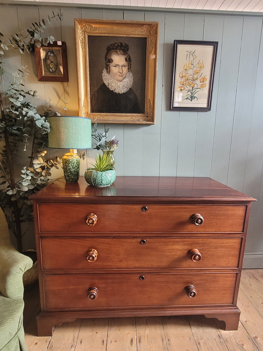 Late Victorian Chest of Drawers