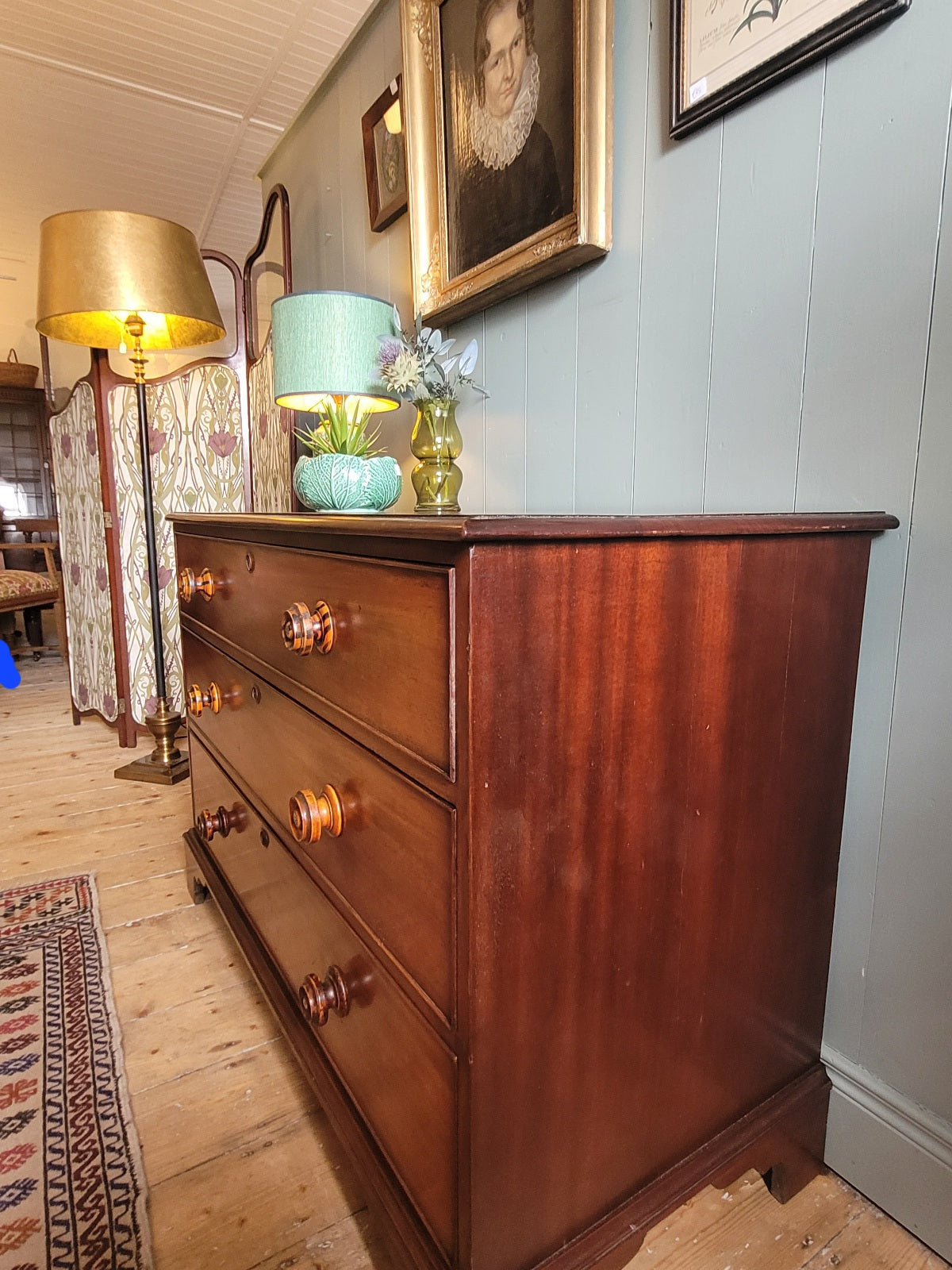 Late Victorian Chest of Drawers