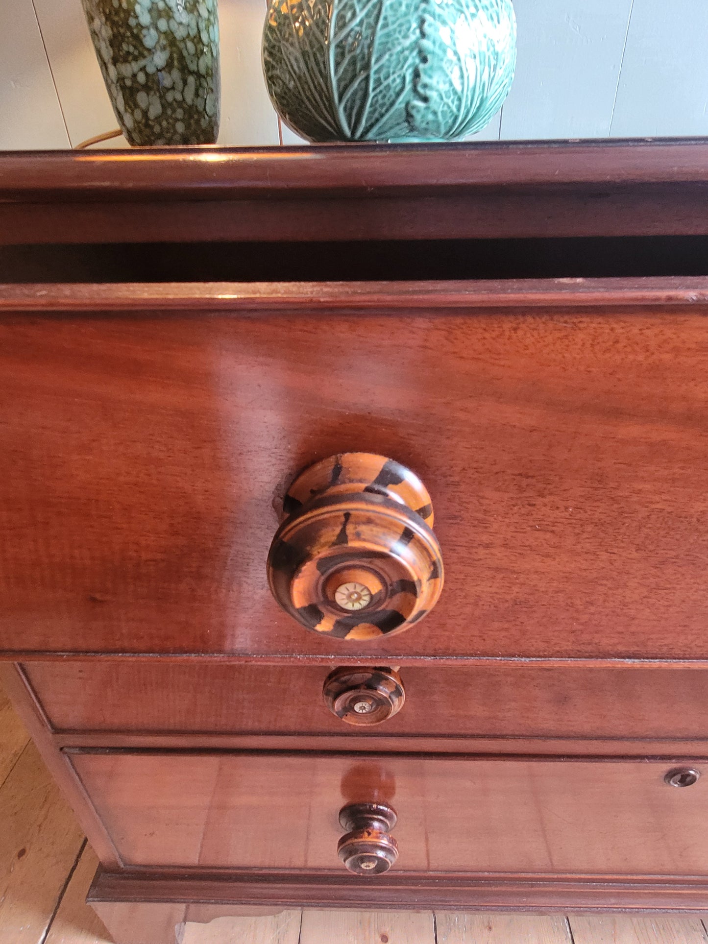 Late Victorian Chest of Drawers