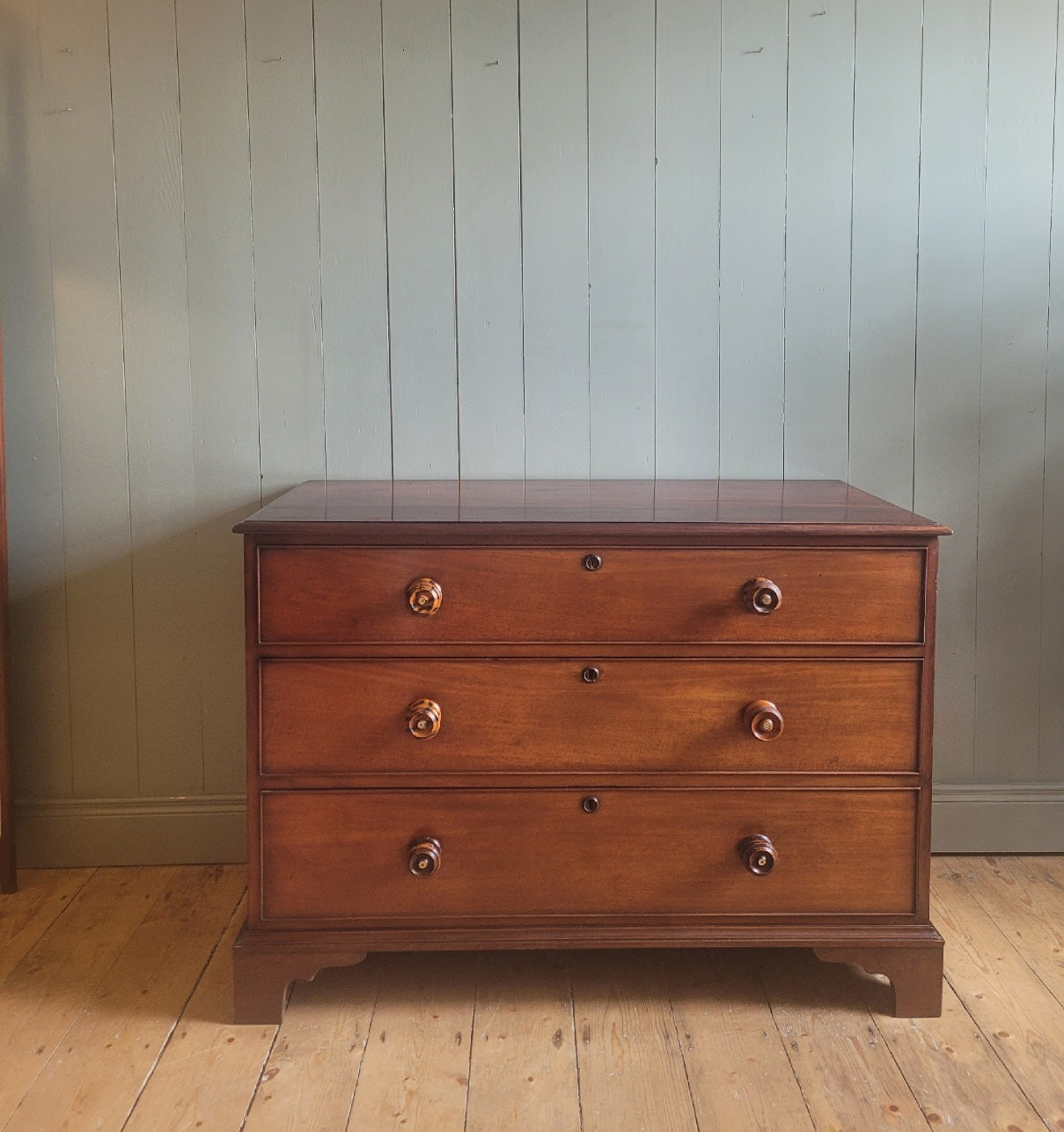 Late Victorian Chest of Drawers