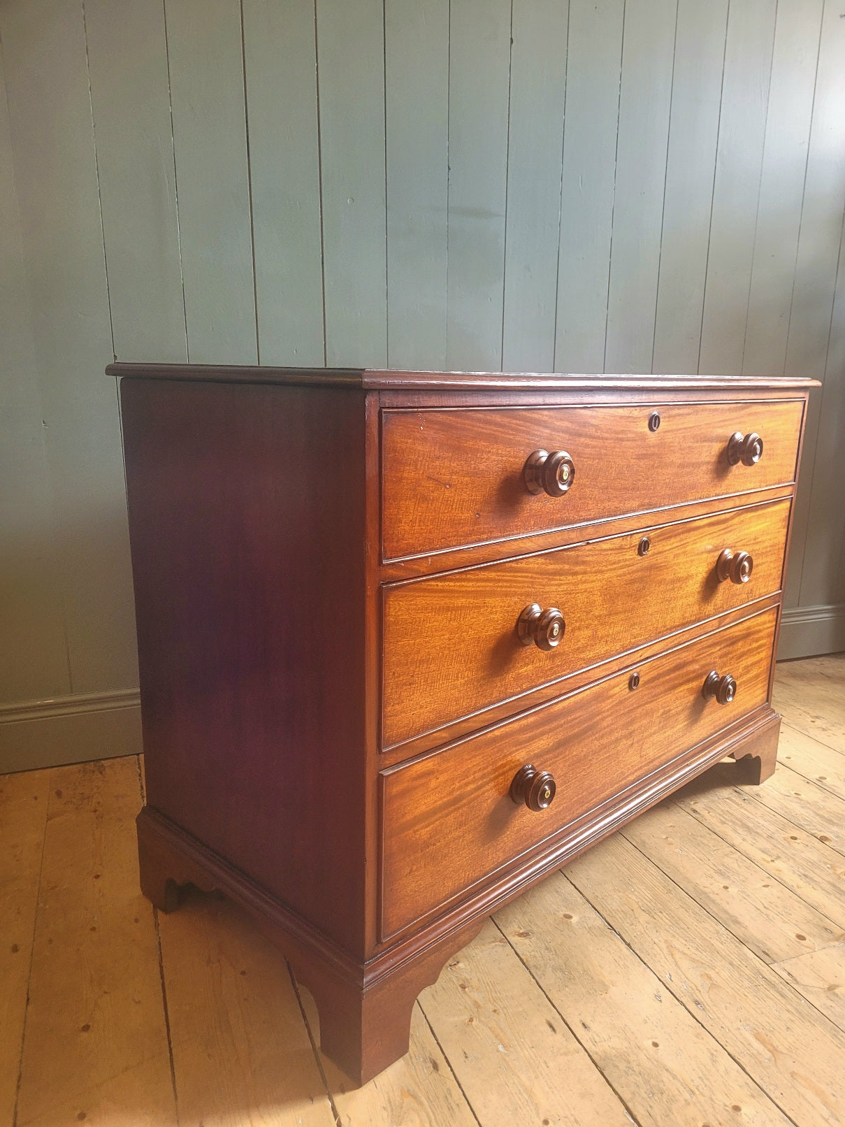Late Victorian Chest of Drawers