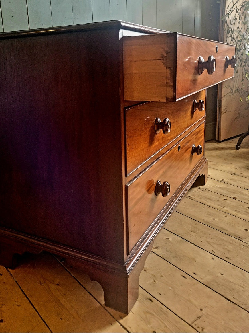 Late Victorian Chest of Drawers