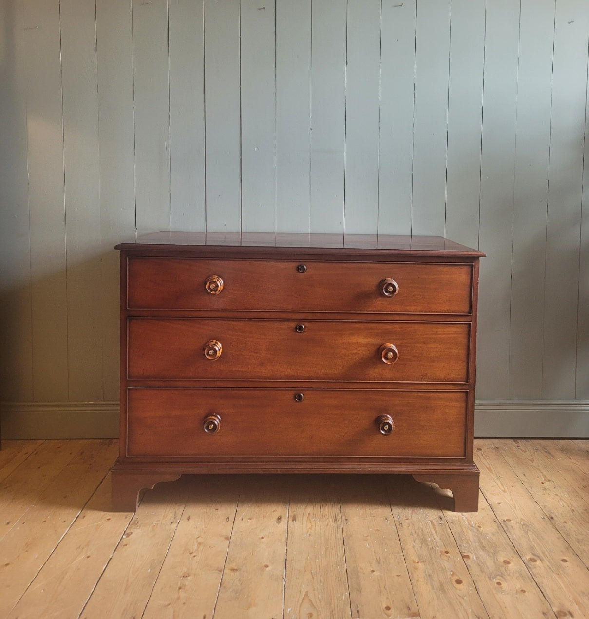 Late Victorian Chest of Drawers