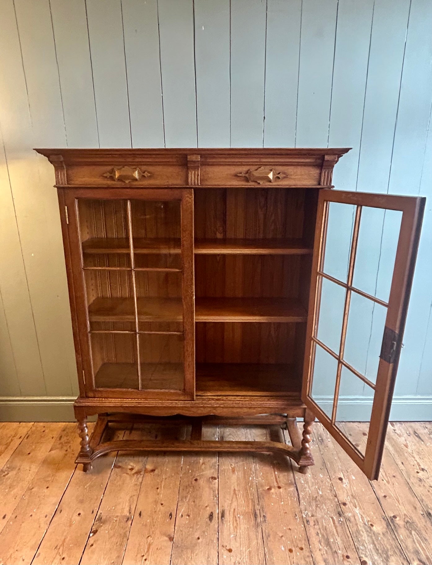 Early 20th Century Oak Glazed Bookcase