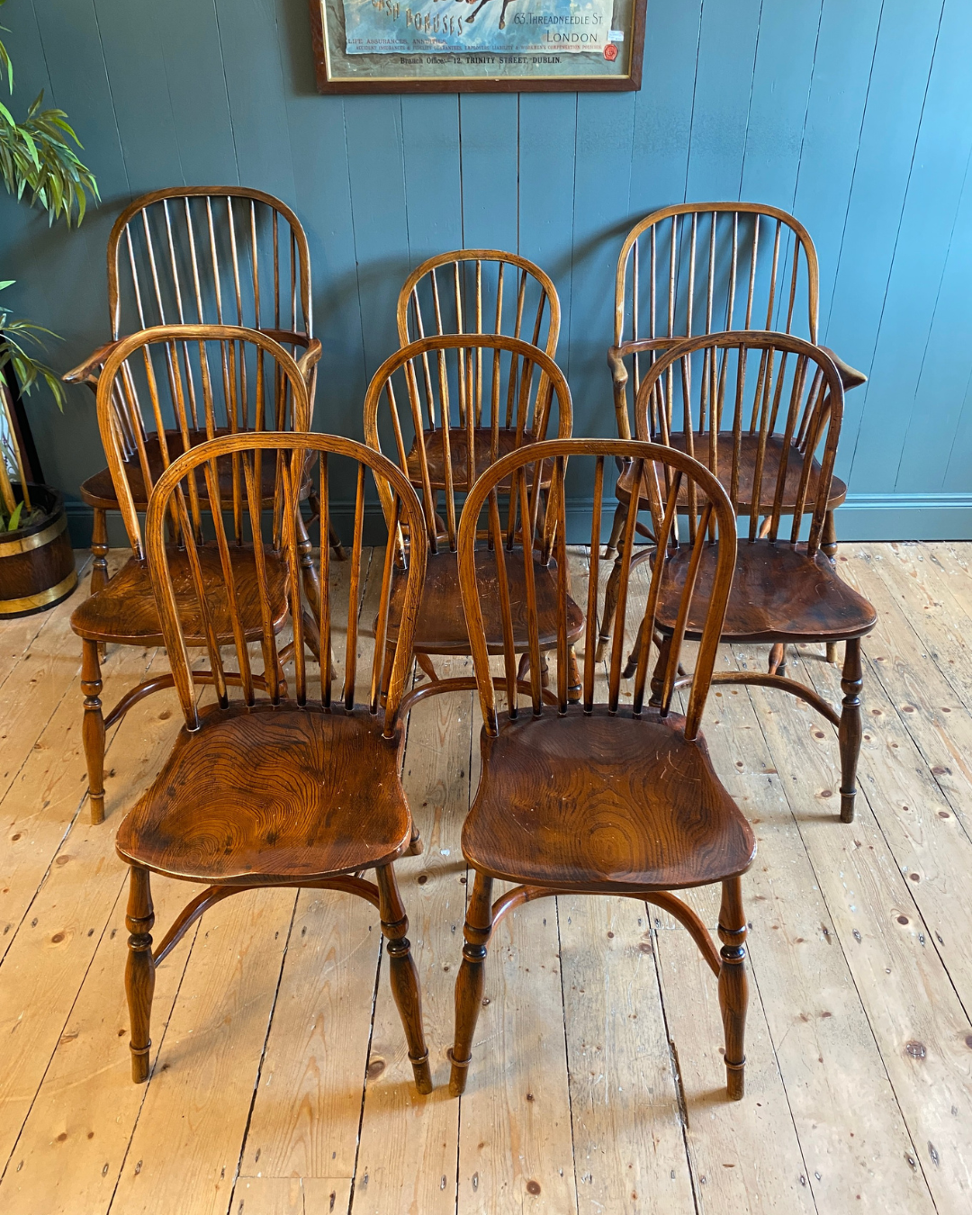 Set of 8 Windsor Dining Chairs