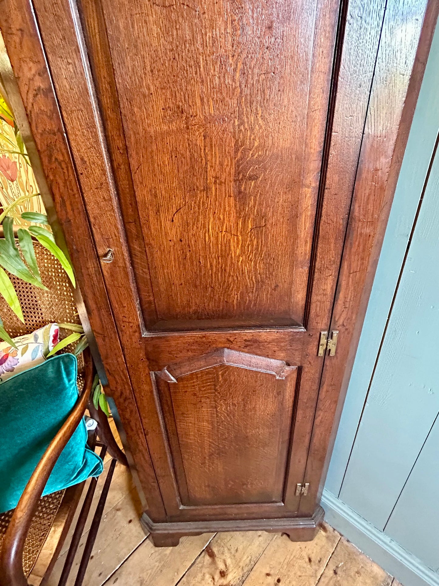 Arts & Crafts Oak Corner Cupboard, c.1900–1920