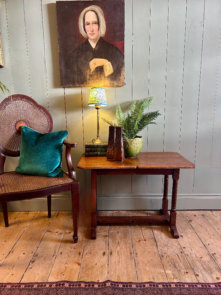 Antique Oak Side/Coffee Table