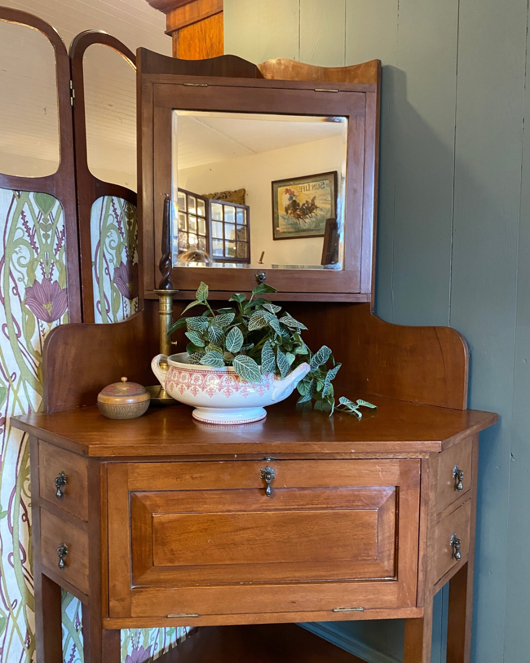 Arts & Crafts Corner Washstand