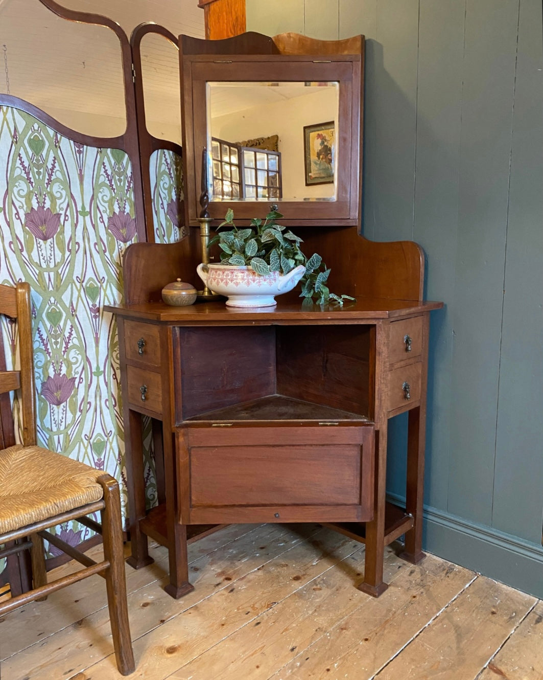 Arts & Crafts Corner Washstand