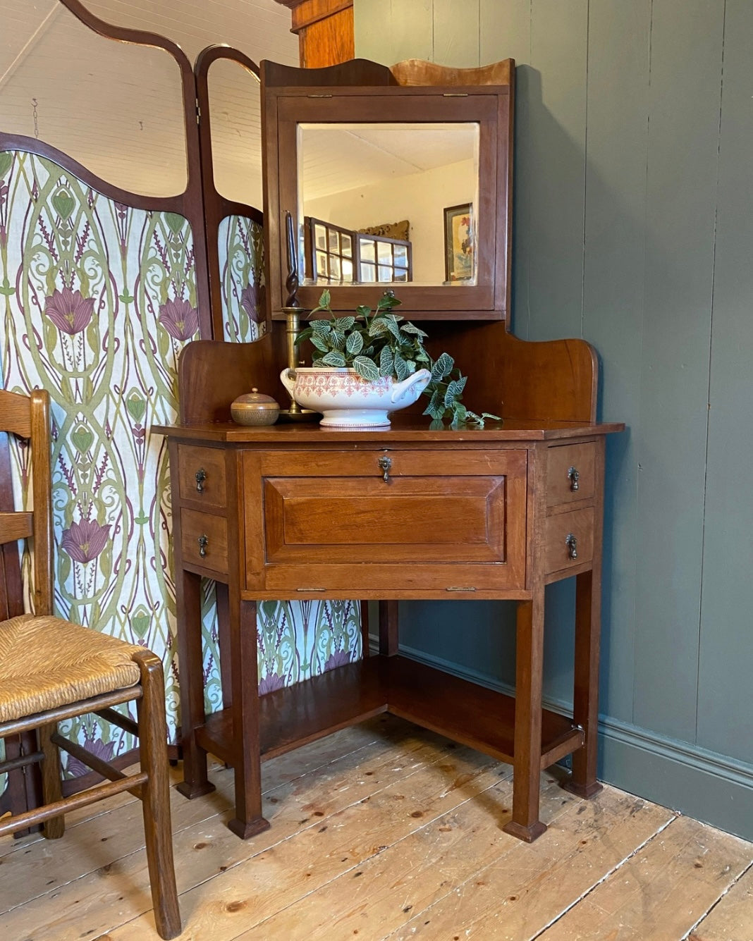 Arts & Crafts Corner Washstand