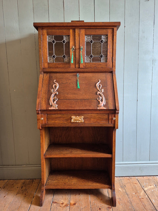 Arts and Crafts Oak Bureau