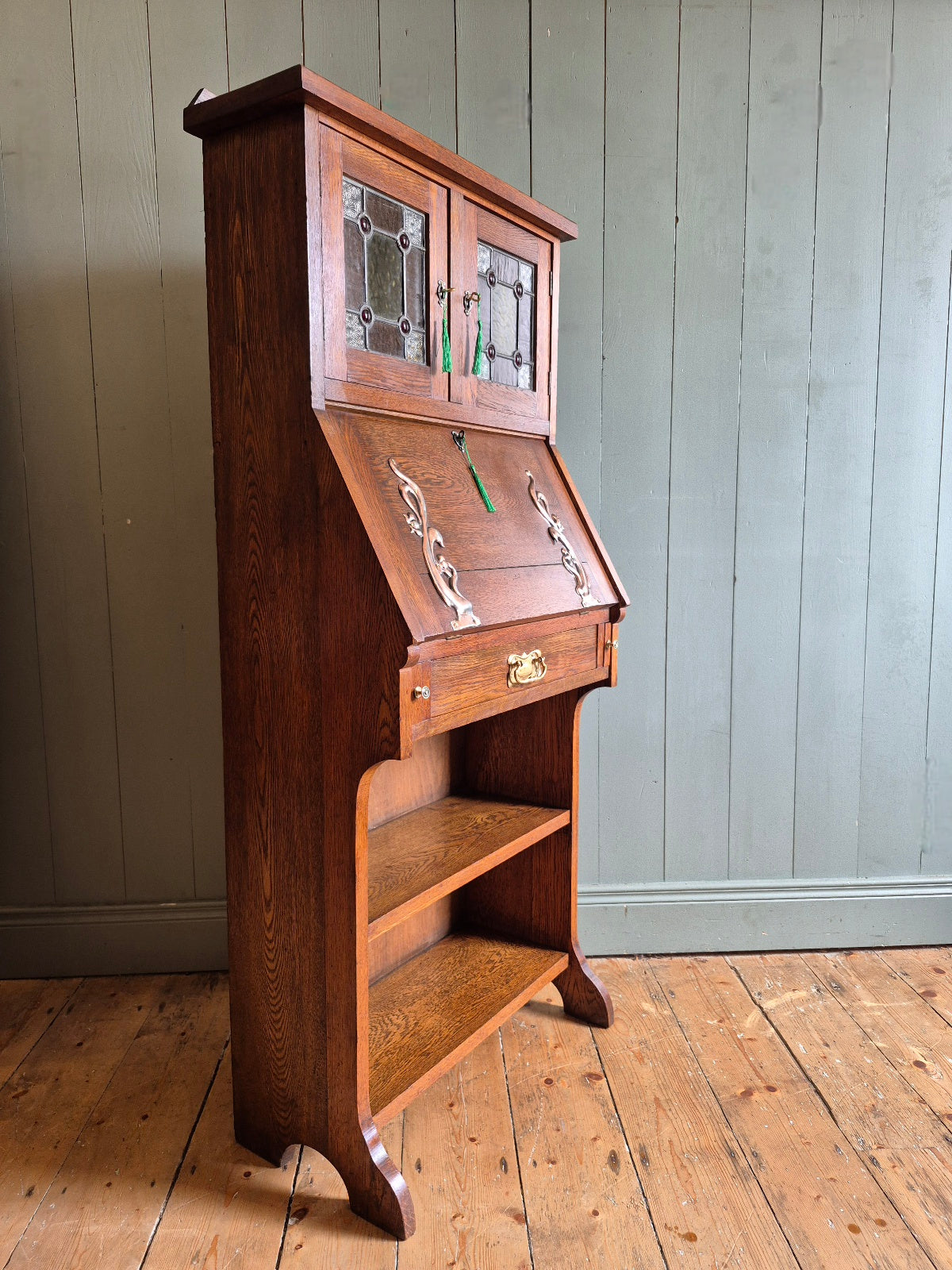 Arts and Crafts Oak Bureau