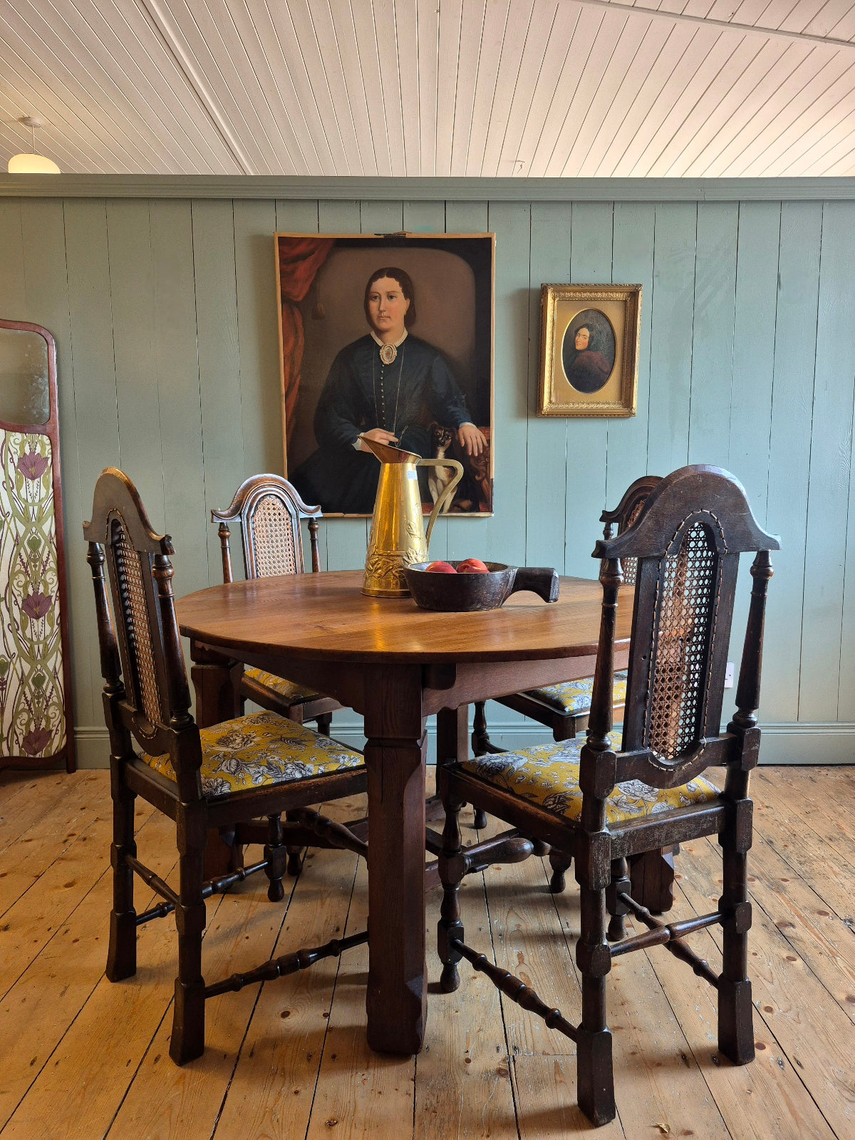 Arts and Crafts Oak Dining Table