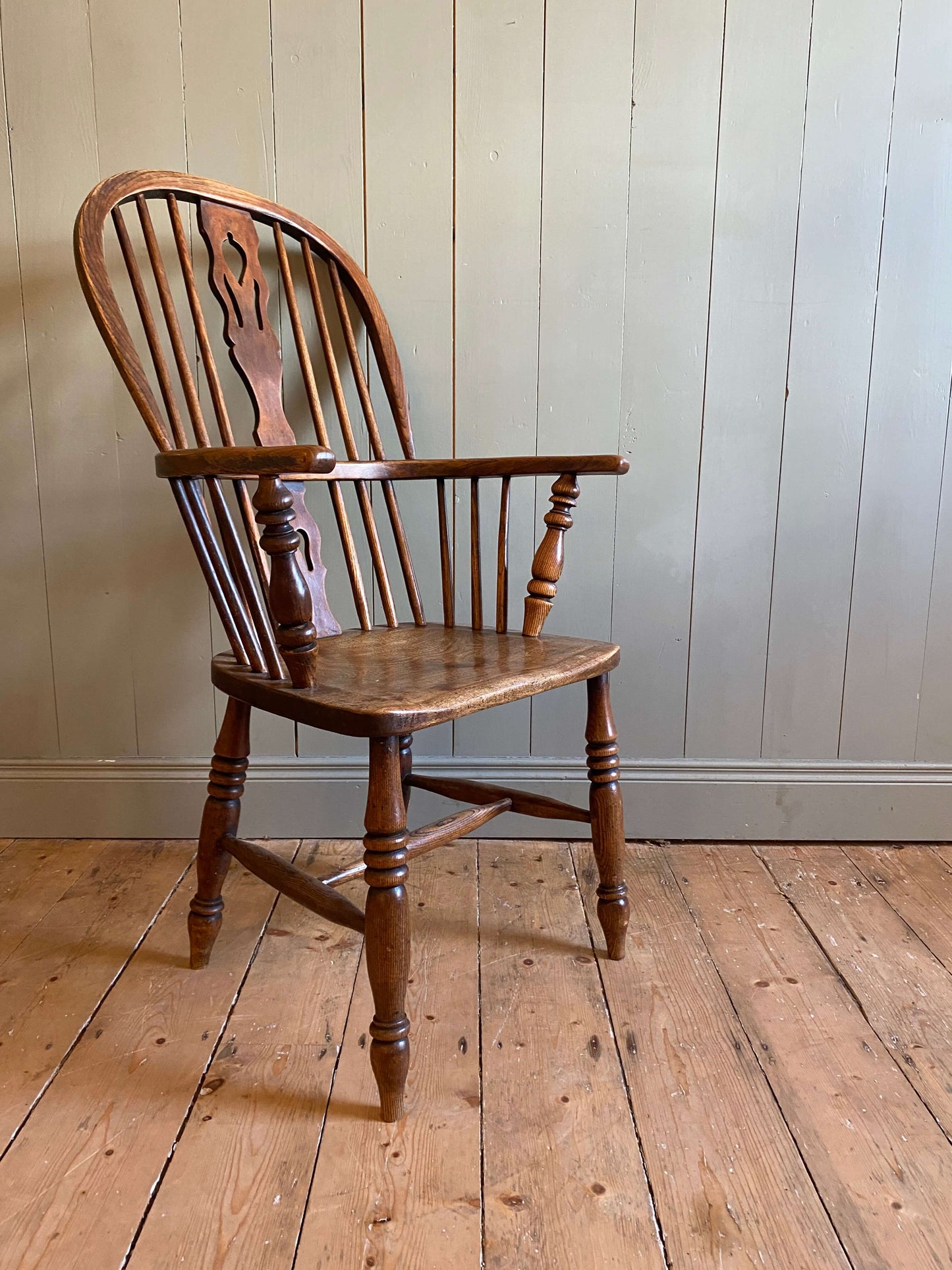 Ash And Elm Windsor Chair c1880