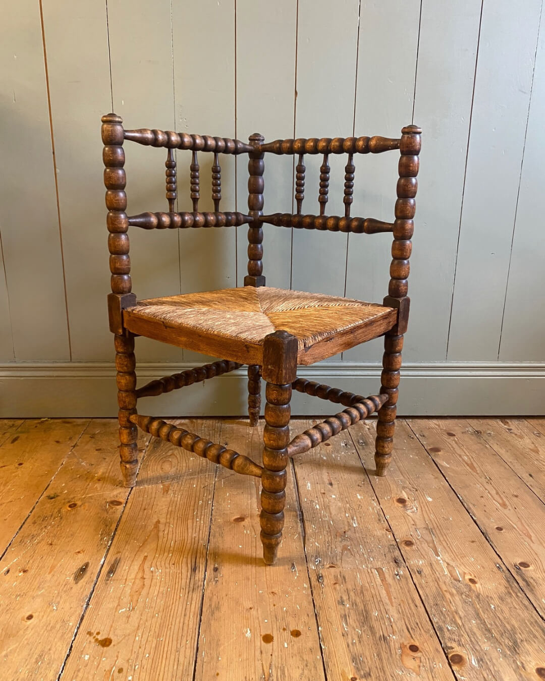 Bobbin Turned Corner Chair Early 1900s