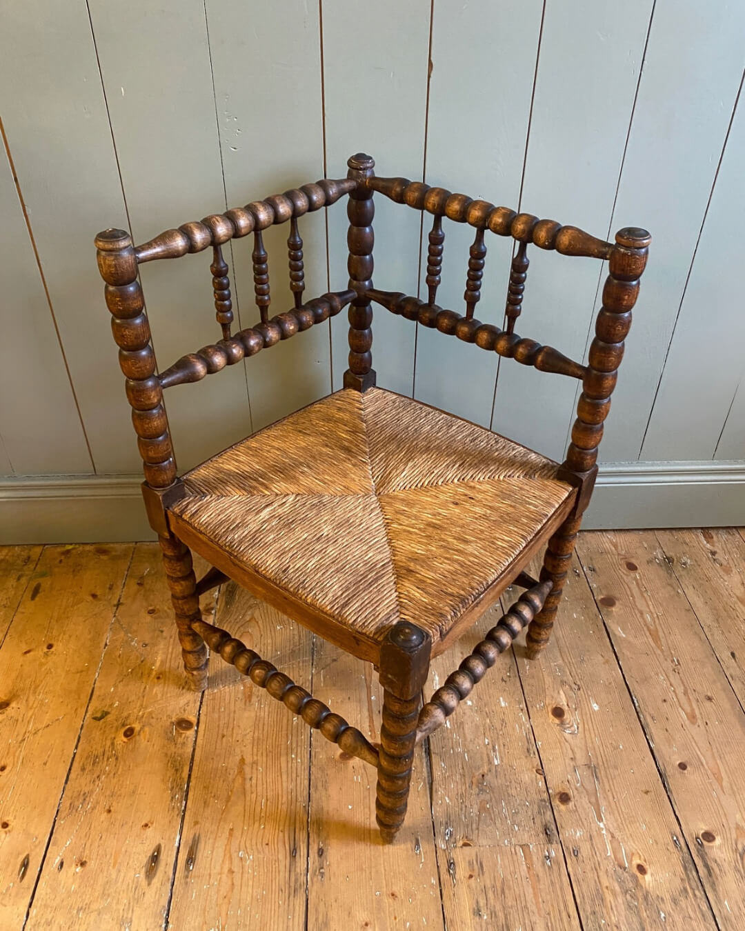 Bobbin Turned Corner Chair Early 1900s