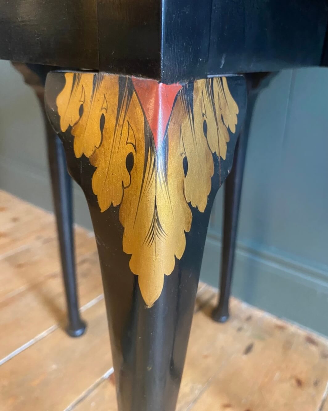 Chinoiserie Laquered Drop Leaf Side Table c1950s