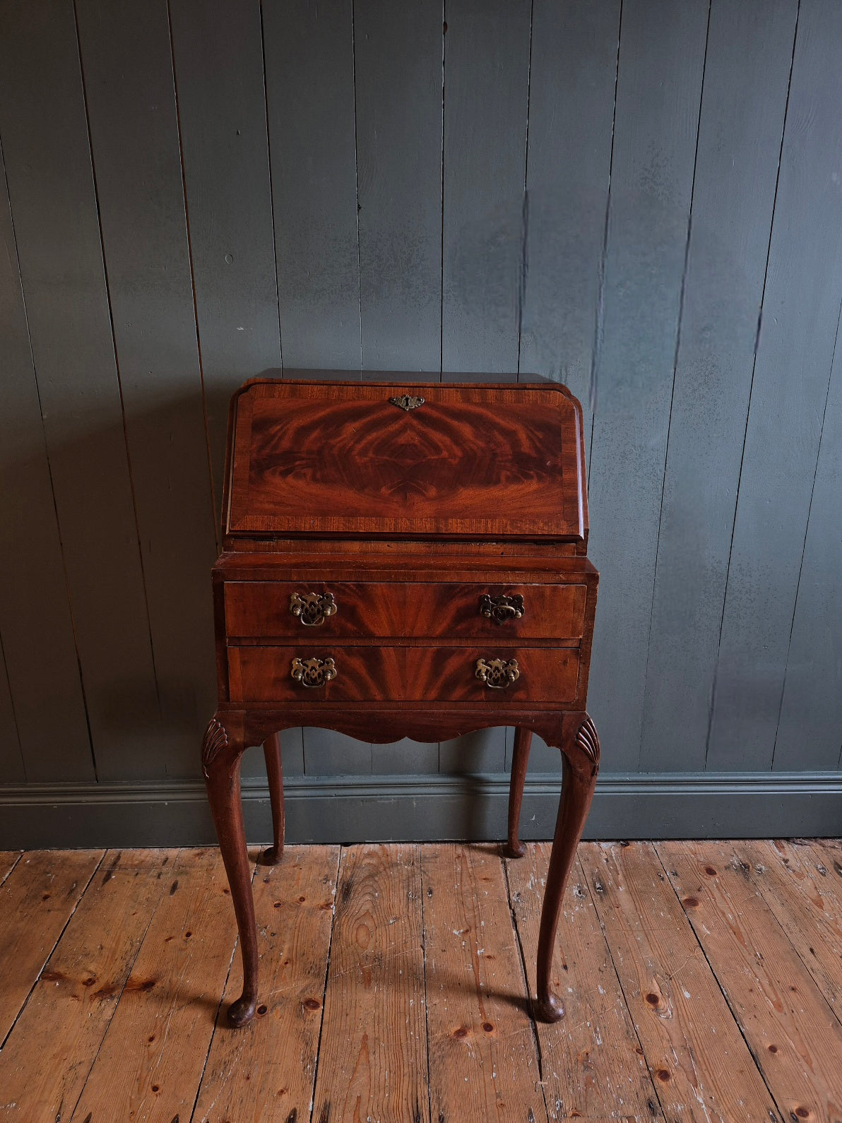 Early 1900's Bureau