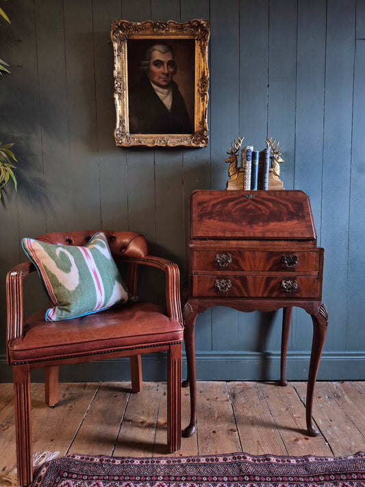 Early 1900's Bureau