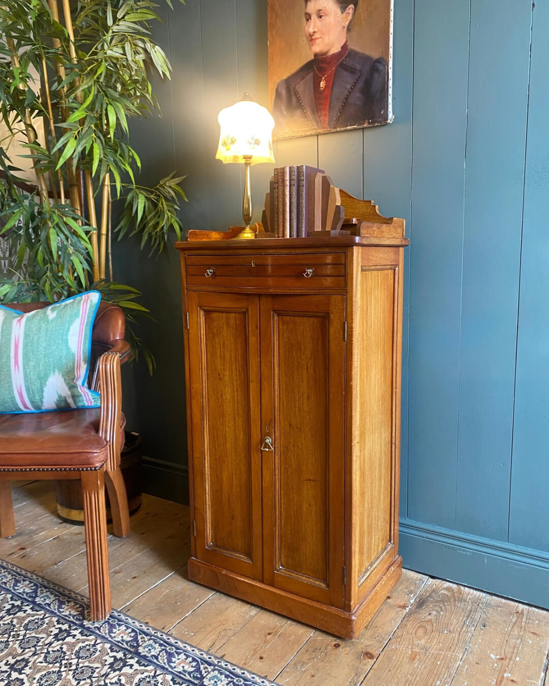 Early 1900s Mahogany Side Cabinet