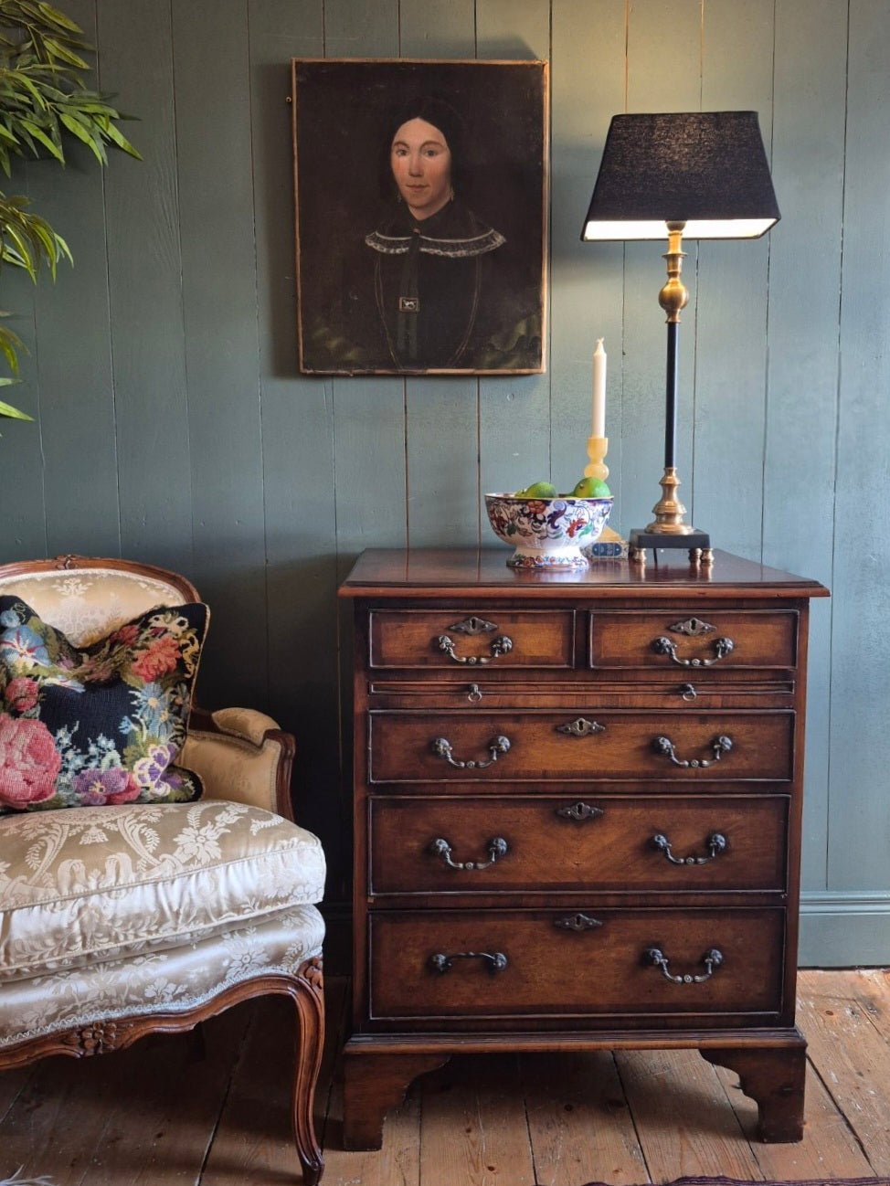 Edwardian Bachelors Chest