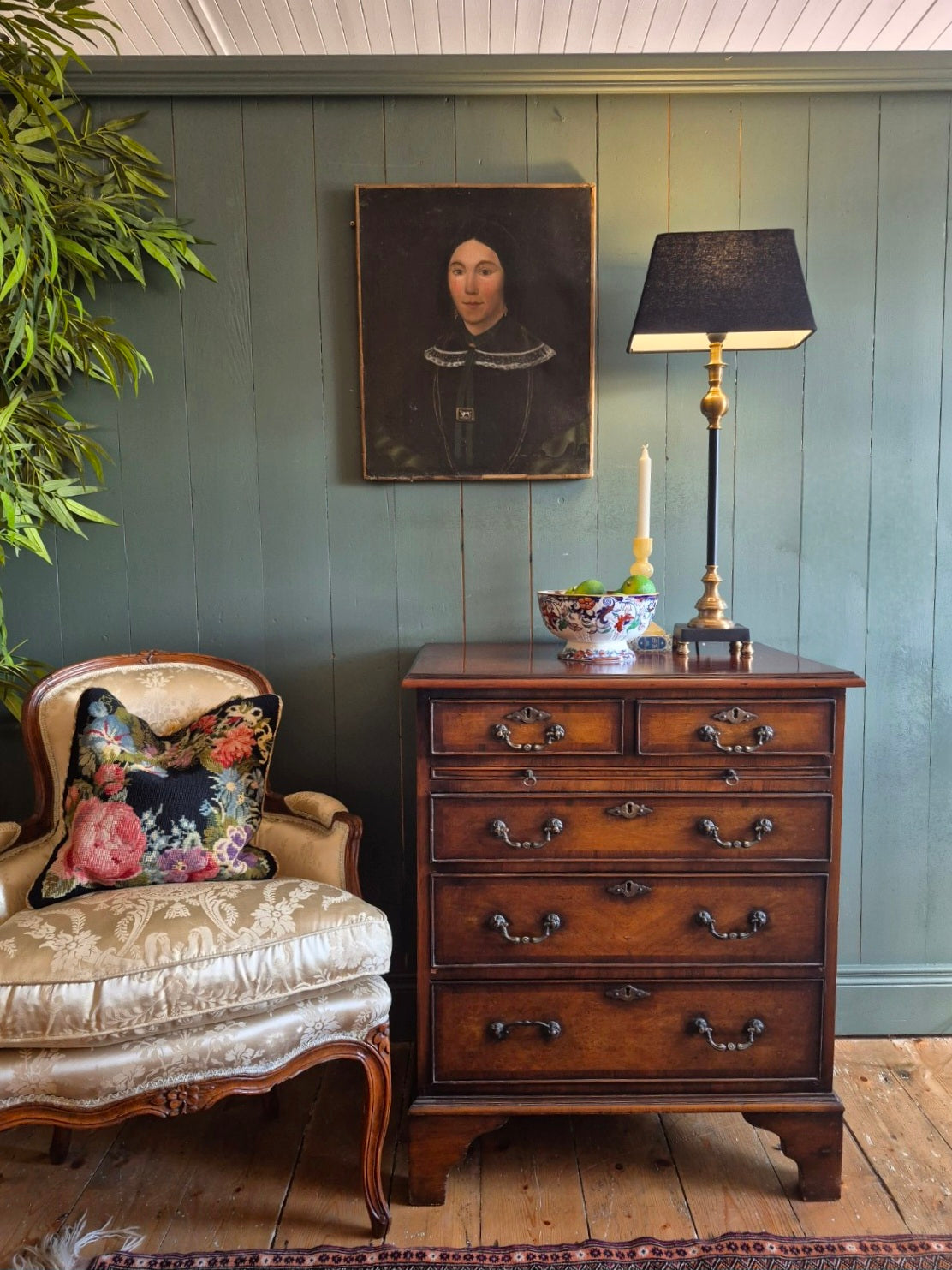 Edwardian Bachelors Chest