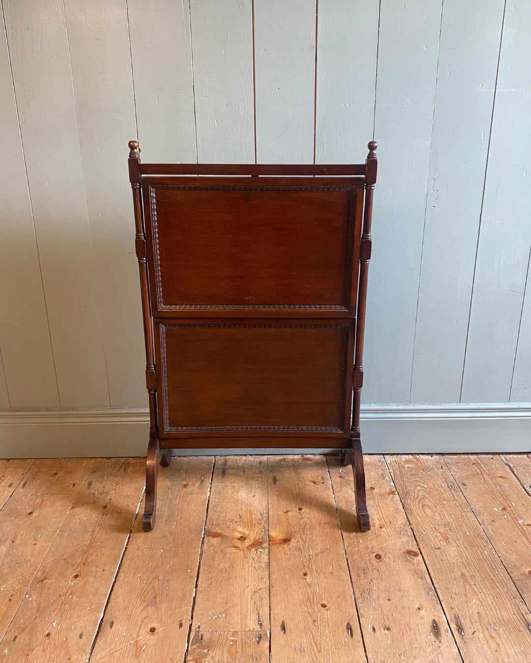 Edwardian Mahogany Folding Cake Stand