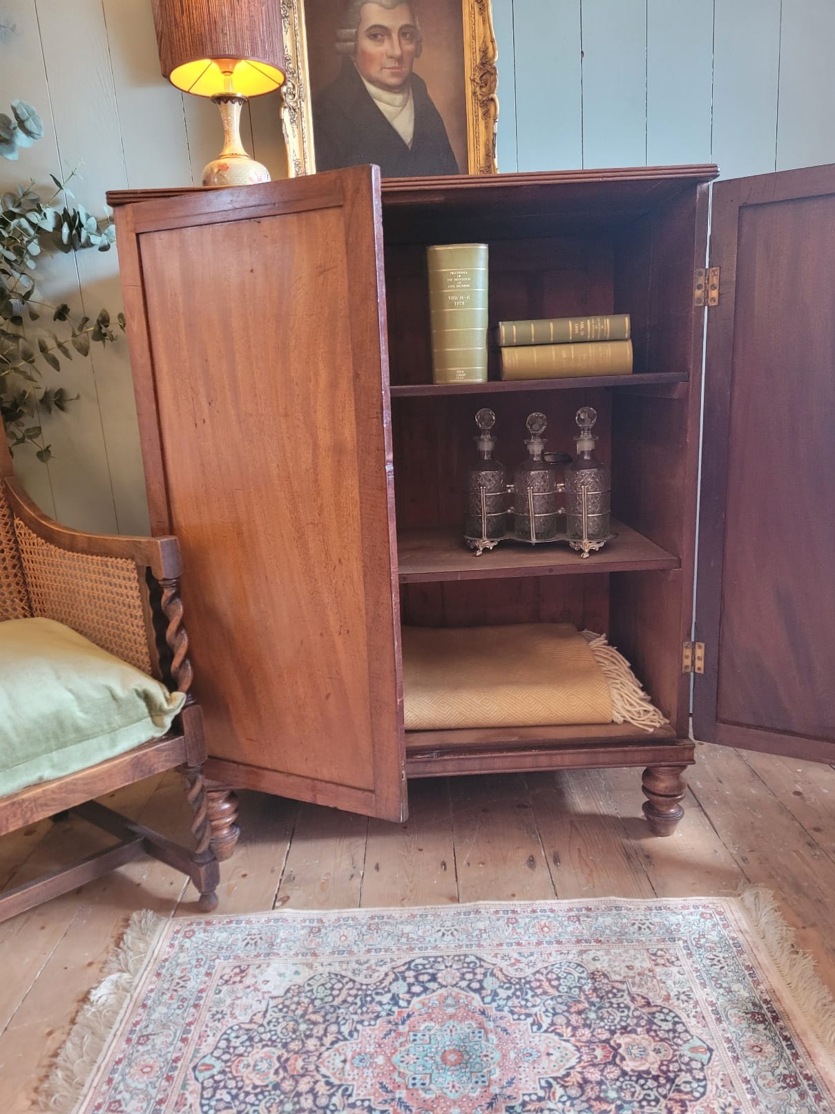 Edwardian Mahogany Cupboard