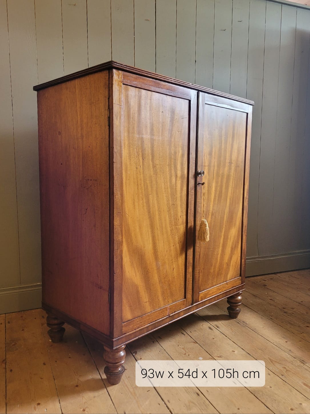 Edwardian Mahogany Cupboard