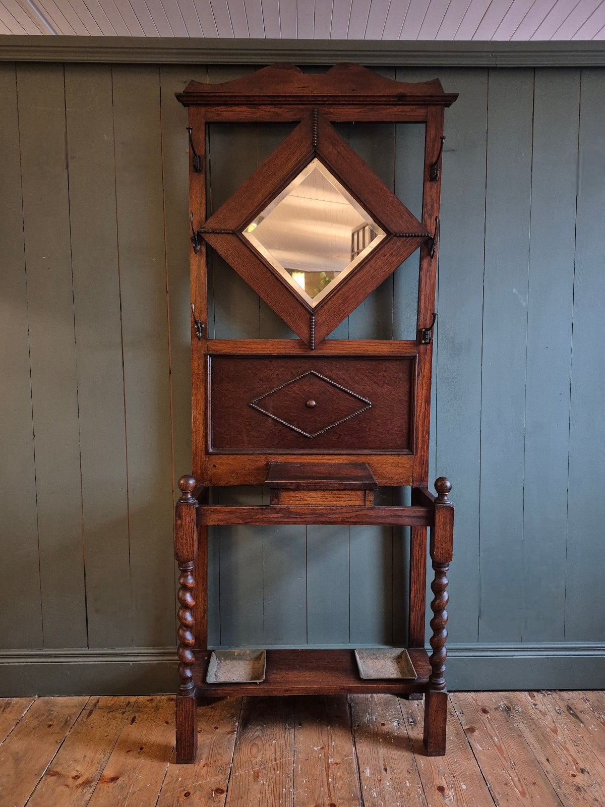 Edwardian Oak Hall Stand With Diamond-Shaped Mirror