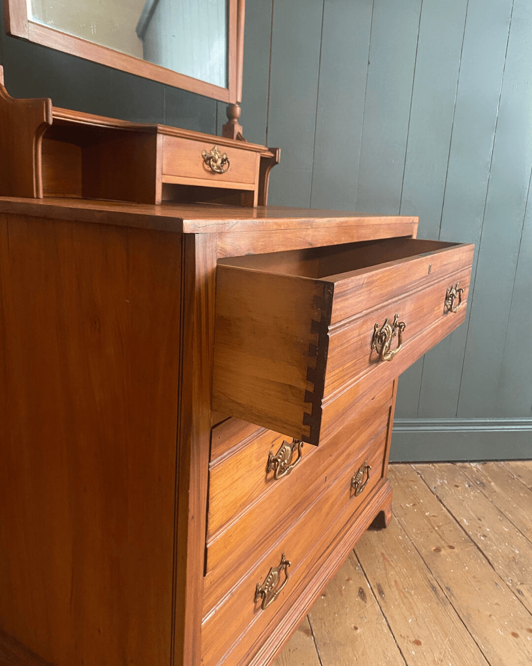 Edwardian Satin Walnut Dressing Chest