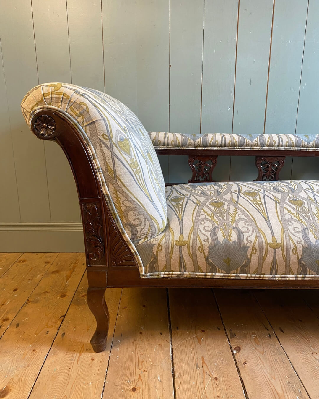 Edwardian Upholstered Mahogany Chaise Longue